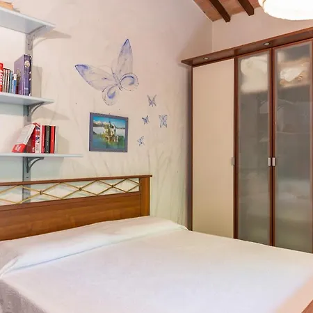 La Casa Dell'artista 6, Emma